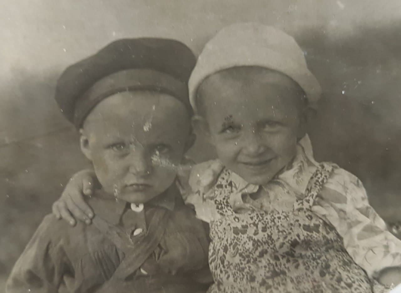 Альберт и Аделина, 1940 год